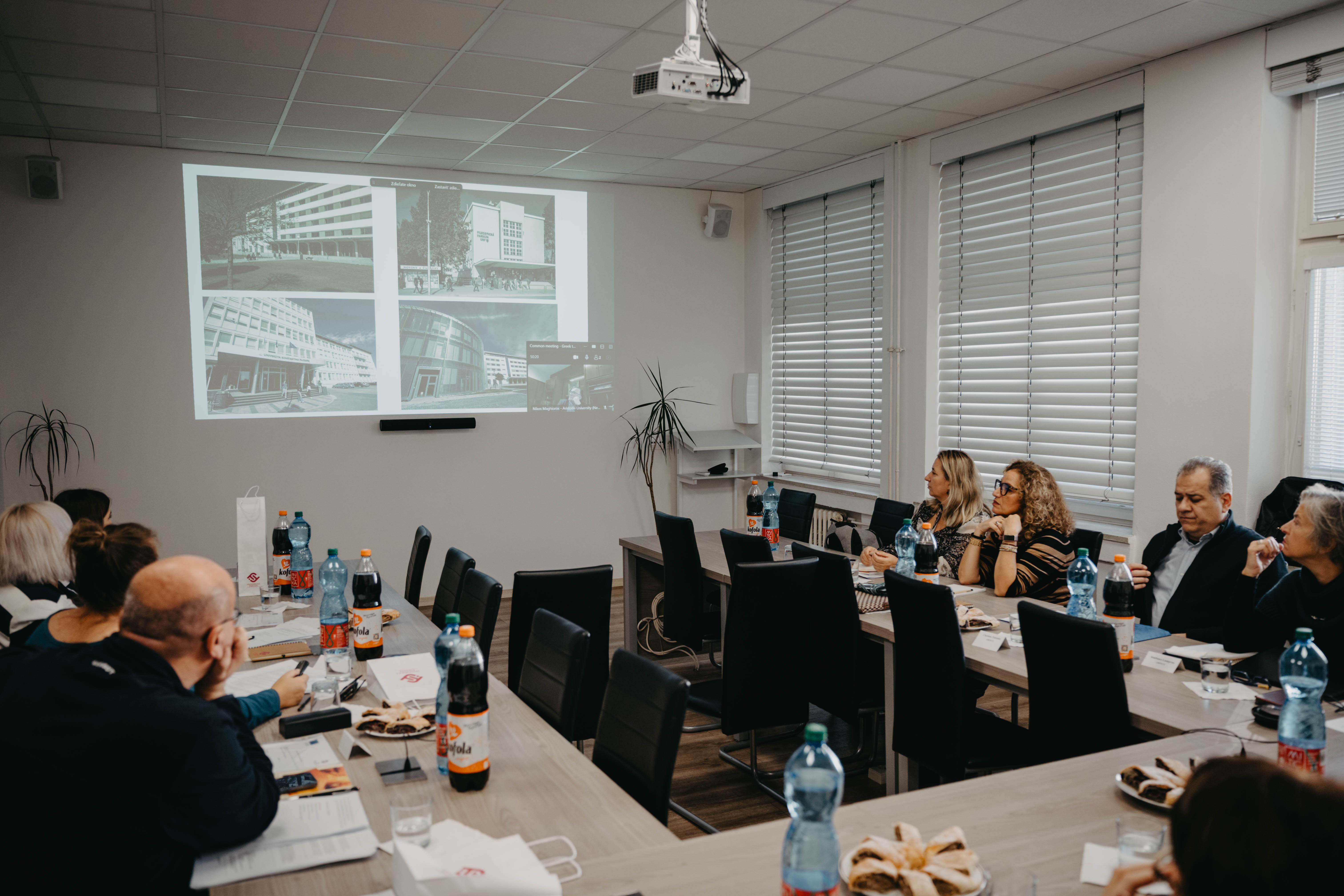 Kick-off meeting photo 10